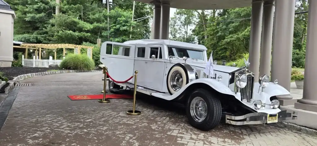 rolls-royce-antique-car