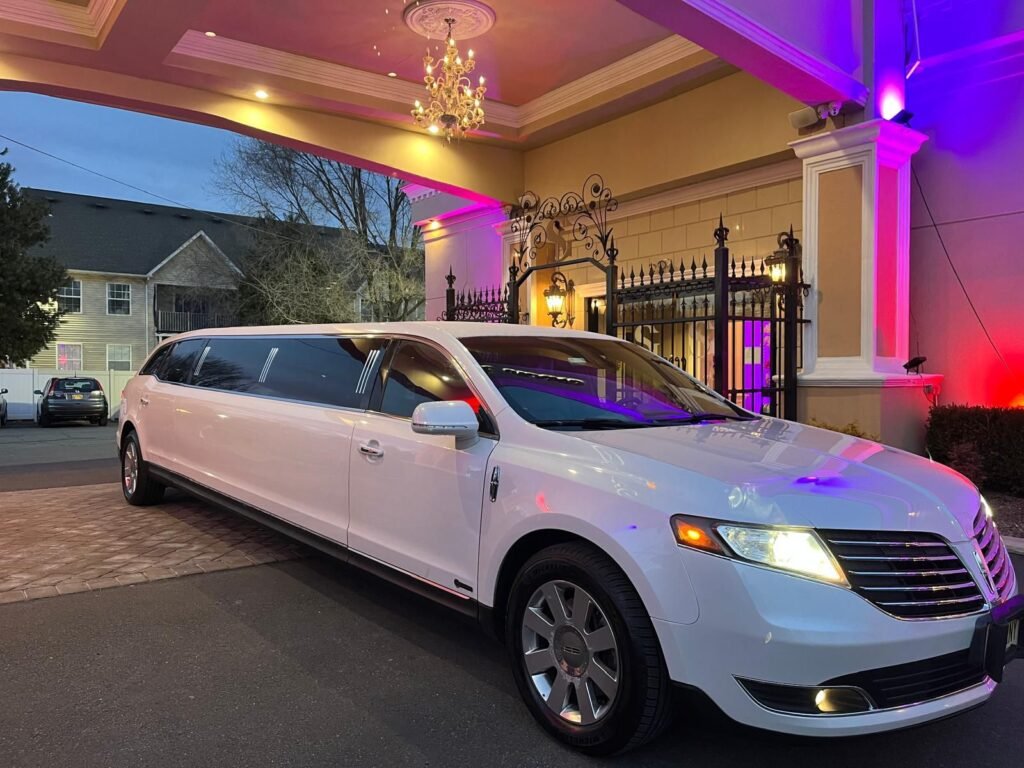 luxury-stretch-limousine-service