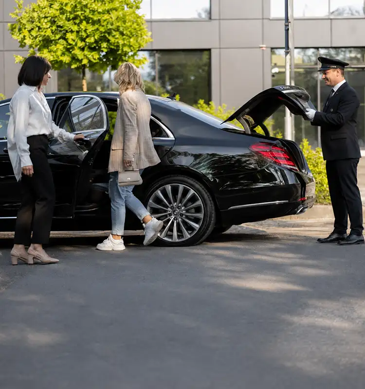 car-service-queens-chauffeur-jfk-laguardia-neighborhoods